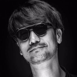 小岛秀夫：不迎合大众，揭秘他如何独树一帜吸引粉丝