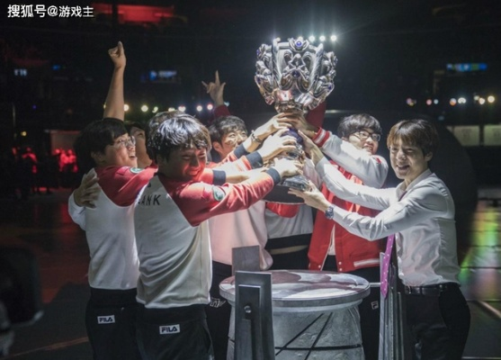 Faker传奇再续！Uzi荣登英雄联盟名人堂，谁能挑战第二人？